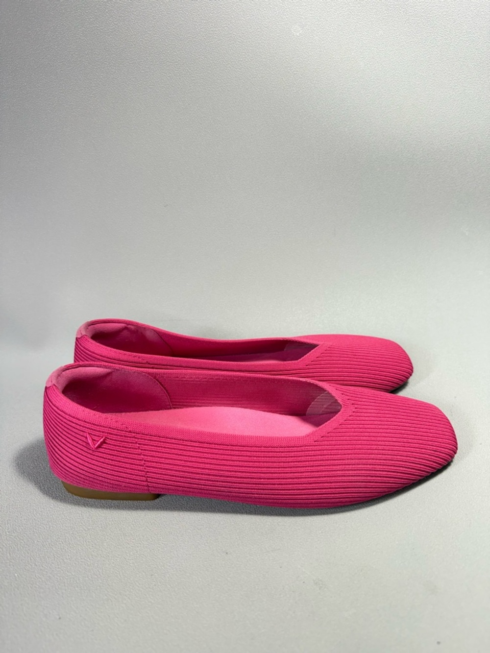 VIVAIA Margot 2.0 Pink Square-Toe V-Cut Knit Ballet Flats